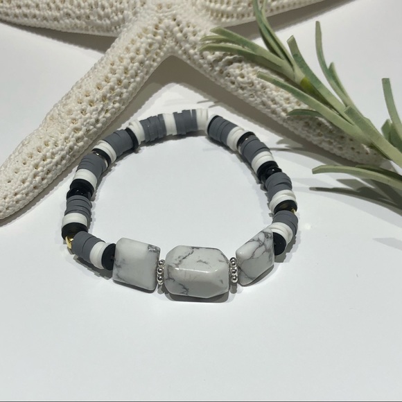 Clay beaded stretch bracelet - Picture 2 of 5